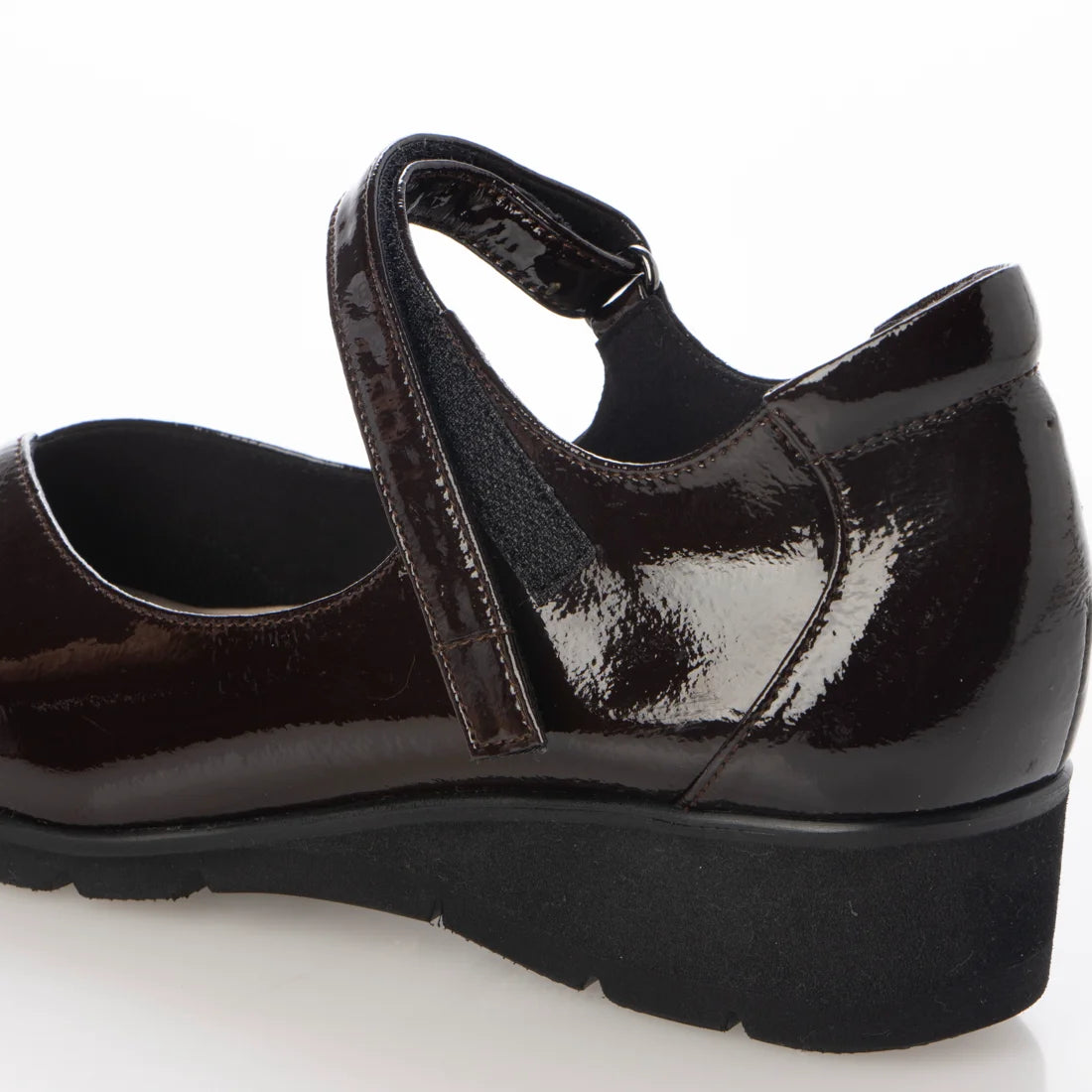 2505 Vカットストラップコンフォートシューズ